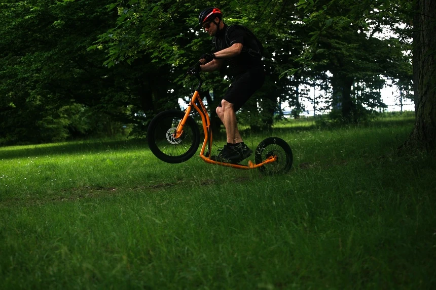 Scooter von Yedoo