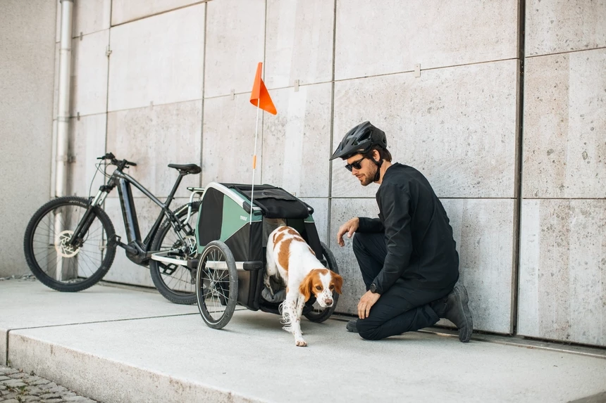 Príves pre psa na bicykel Thule Bexey